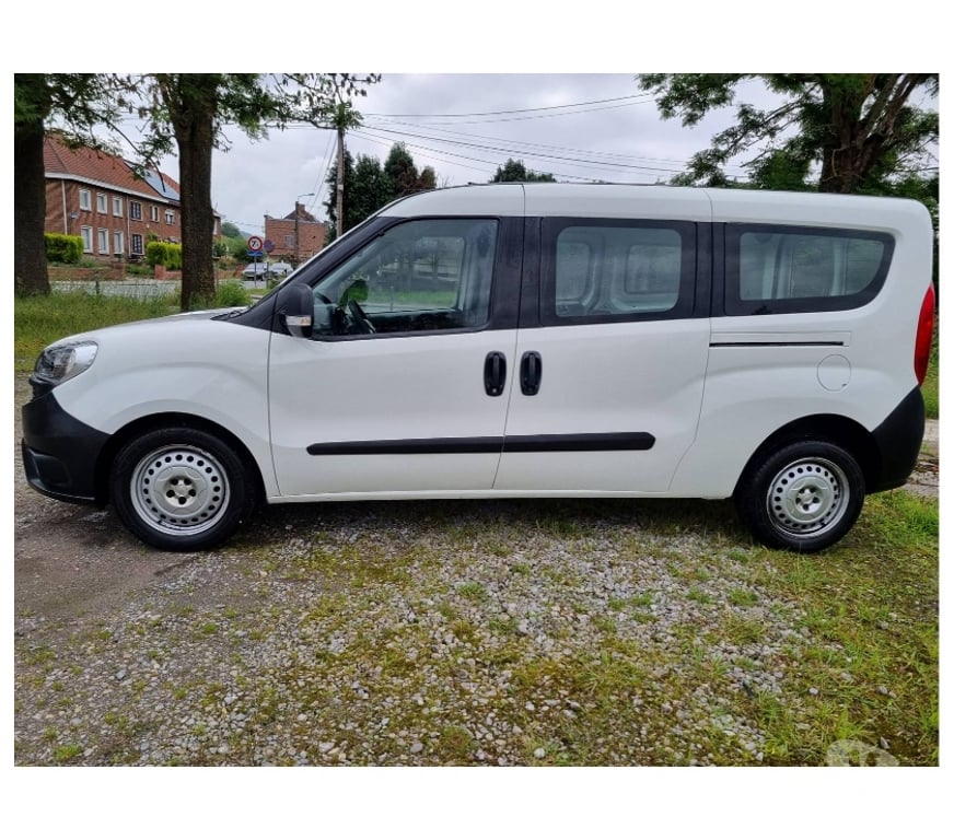 Véhicules commerciaux & utilitaires d'occasion Pont-de-Loup - Photos Vivastreet Fiat Doblo maxi long châssis 2017 euro6 1.3jtd 95cv 99090km