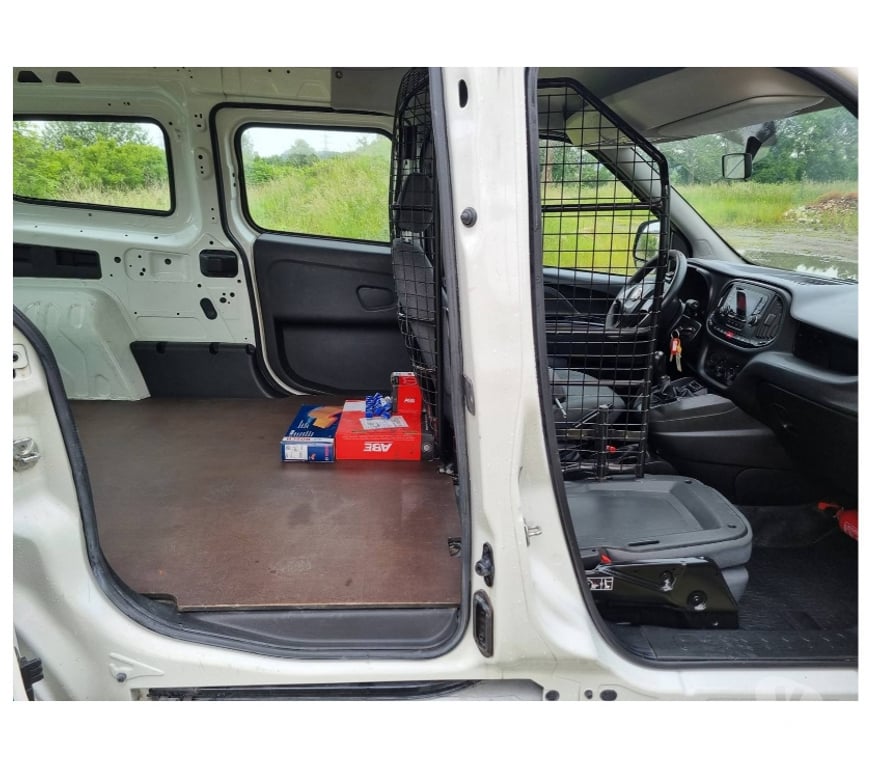 Véhicules commerciaux & utilitaires d'occasion Pont-de-Loup - Photos Vivastreet Fiat Doblo maxi long châssis 2017 euro6 1.3jtd 95cv 99090km