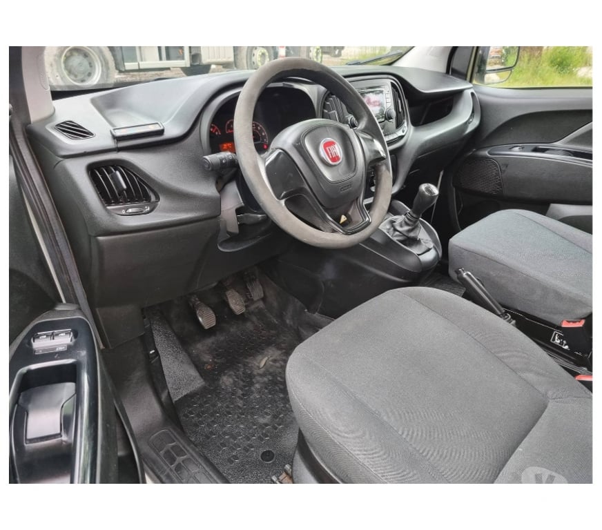 Véhicules commerciaux & utilitaires d'occasion Pont-de-Loup - Photos Vivastreet Fiat Doblo maxi long châssis 2017 euro6 1.3jtd 95cv 99090km