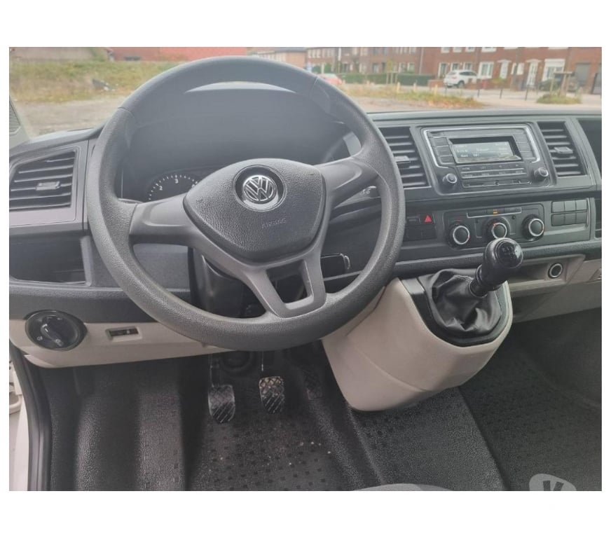 Véhicules commerciaux & utilitaires d'occasion Pont-de-Loup - Photos Vivastreet Vw T6 Transporter 2 2019 2.0Tdi euro6 airco radar de recul