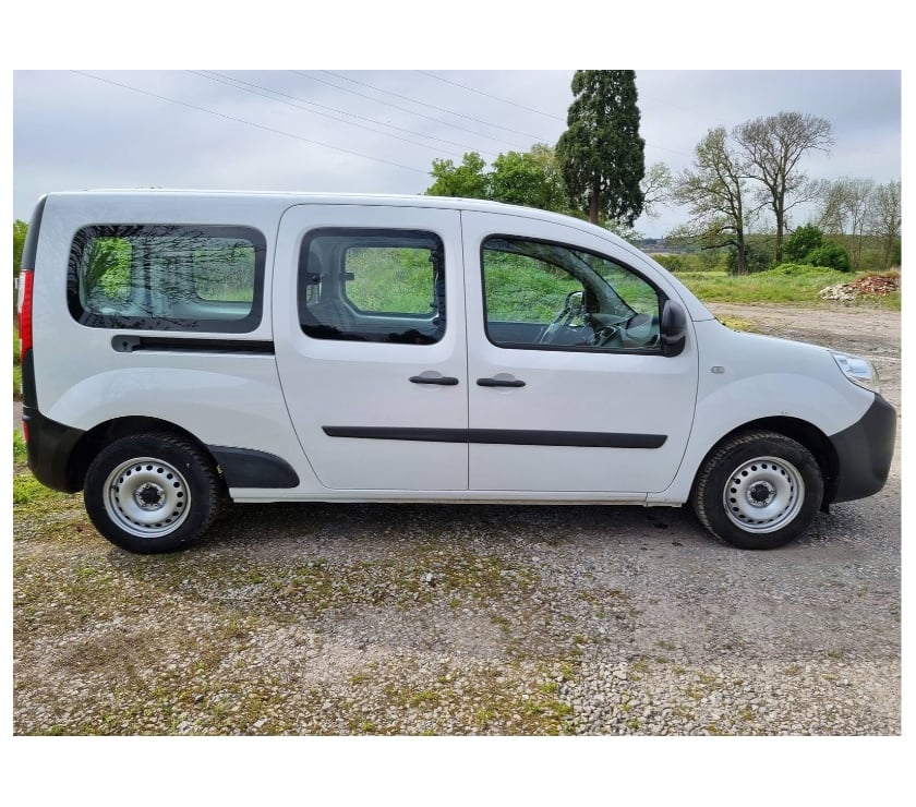 Véhicules commerciaux & utilitaires d'occasion Pont-de-Loup - Photos Vivastreet Renault Kangoo 2018 double cabine 136.300km 1.5dci 90cv EU6