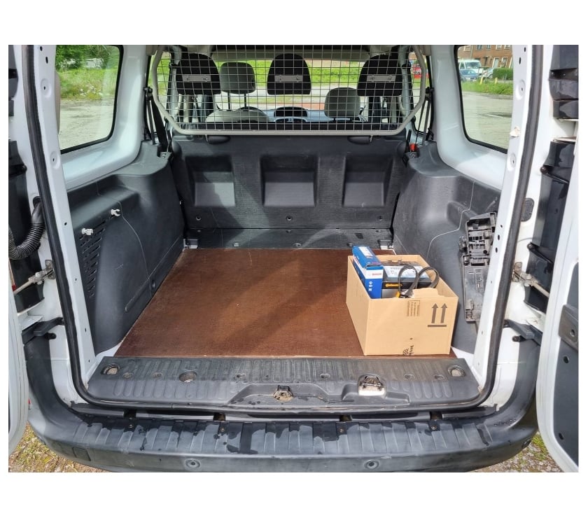 Véhicules commerciaux & utilitaires d'occasion Pont-de-Loup - Photos Vivastreet Renault Kangoo 2018 double cabine 136.300km 1.5dci 90cv EU6