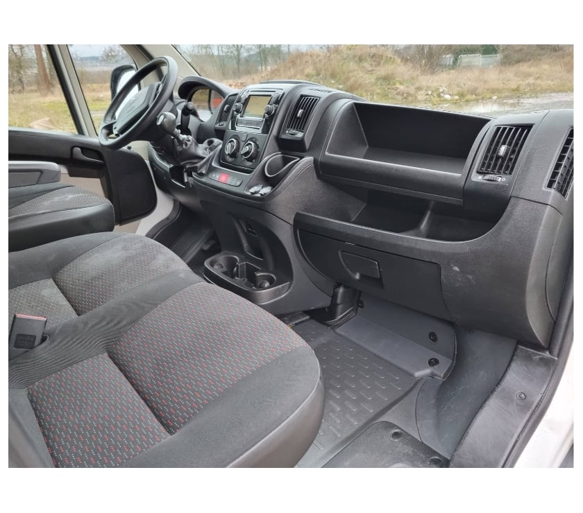 Véhicules commerciaux & utilitaires d'occasion Pont-de-Loup - Photos Vivastreet Peugeot Boxer L4 2018 2.0hdi 131cv Gps Airco Cruise Camera