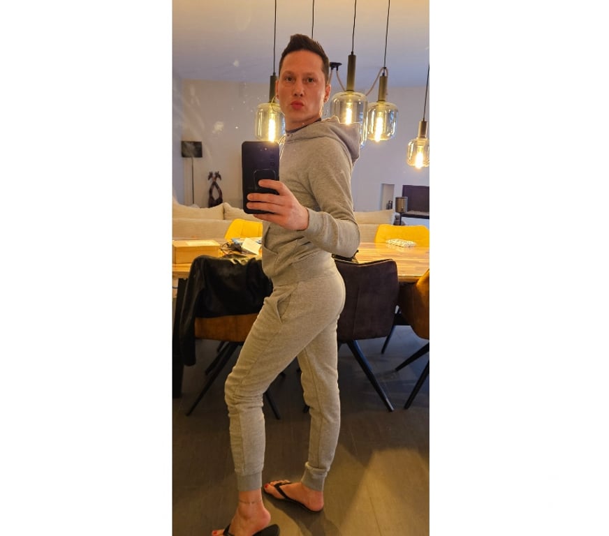 Gay Bassenge - Photos Vivastreet SUCEUR VOUS SUCE DISCRÈTEMENT MAINTENANT