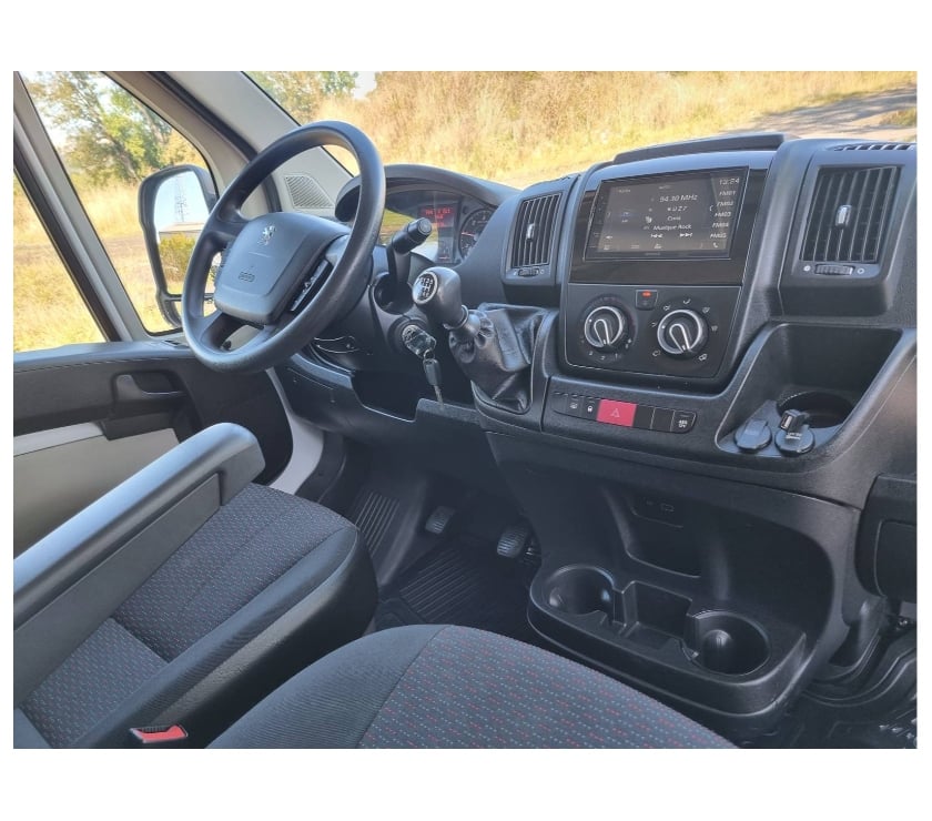 Véhicules commerciaux & utilitaires d'occasion Pont-de-Loup - Photos Vivastreet Peugeot Boxer L4 2019 2.0hdi 163cv eu6 Gps Carplay Ac Cruise
