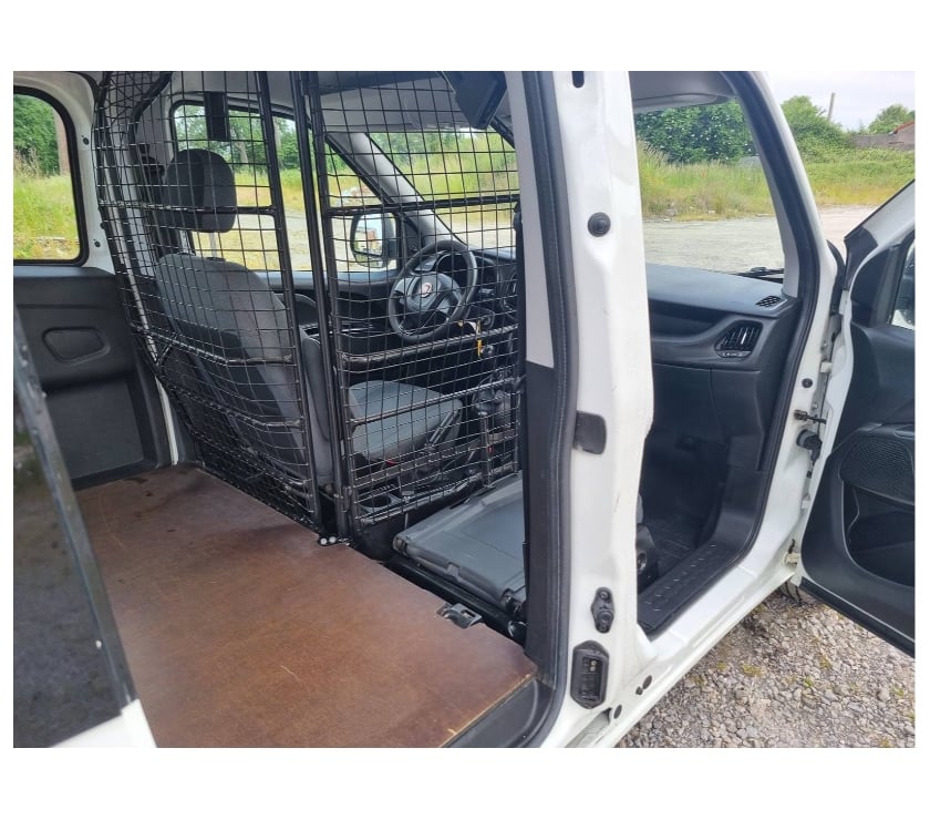 Véhicules commerciaux & utilitaires d'occasion Pont-de-Loup - Photos Vivastreet Fiat Doblo L2 long châssis 7 2017 Euro6 1.3jtd 95cv 98590KM