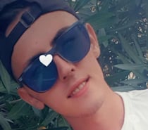 Recherche femme pour footjob