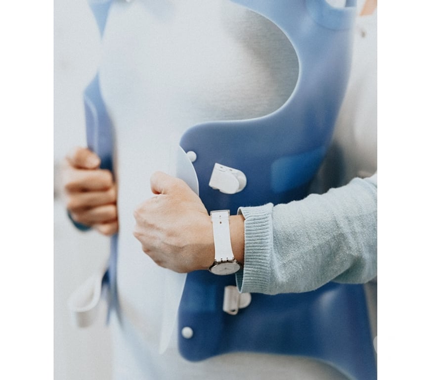 exhib Gembloux Gembloux-Centrum - Photos Vivastreet Pour fille qui port un CORSET scoliose ou orthopédiqu