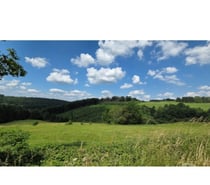 Erezée : terrain à batir, 10a 13ca. Belle vue.