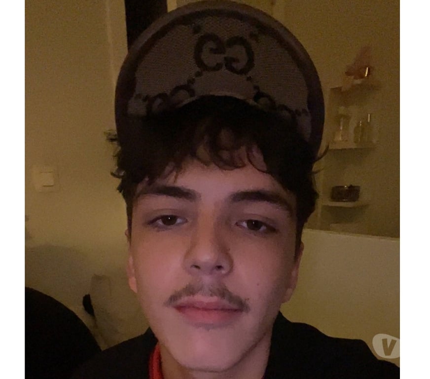 exhib Anderlecht - Photos Vivastreet Jeune homme 18 ans recherche plan cul femme max 24