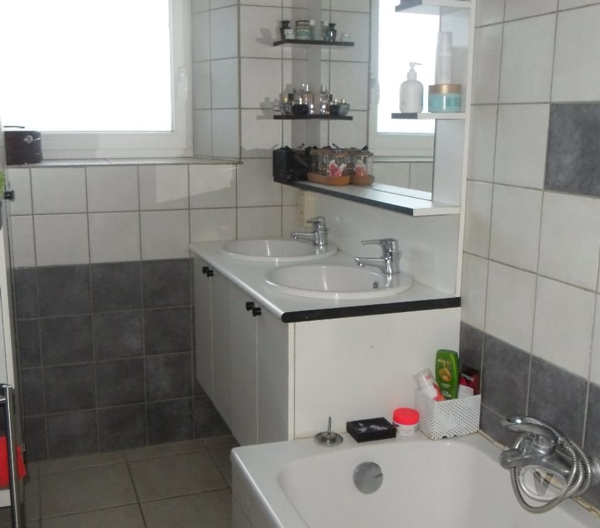 Location appartement Bertrix - Photos Vivastreet Appartement à louer 87, rue de la Gare à 6880 Bertrix