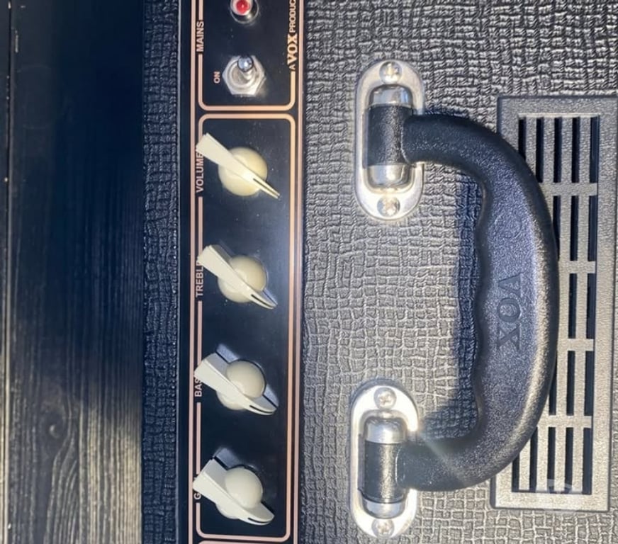 Instruments de musique Arlon Bonnert - Photos Vivastreet Vox AC4C1-12 – État impeccable