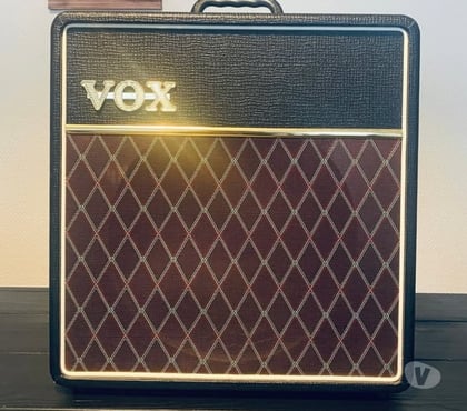Instruments de musique Bonnert Arlon - Photos Vivastreet Vox AC4C1-12 – État impeccable