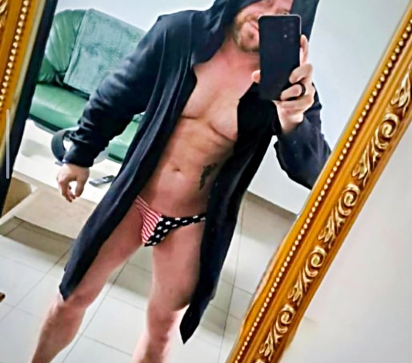 Escort boy Beez Namur - Photos Vivastreet Masseur erotique homme pour homme