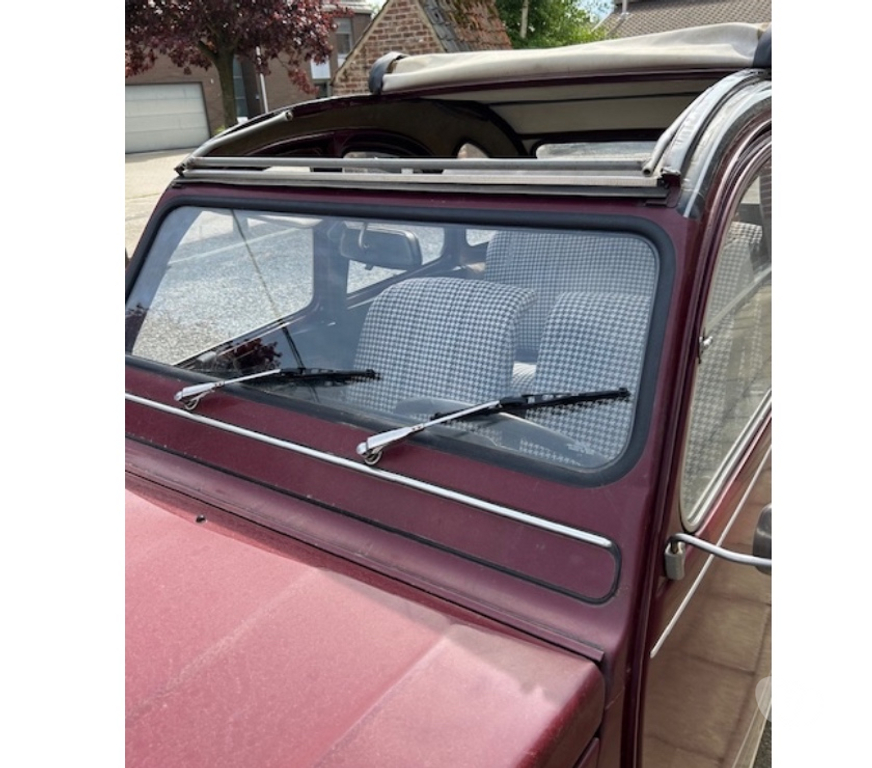 Voitures de collection Seneffe Feluy - Photos Vivastreet À VENDRE : 2CV Charleston 1981