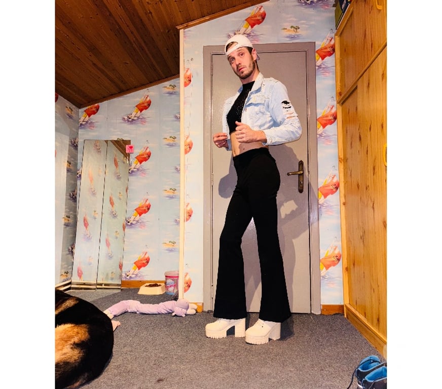 Gay Pont-à-Celles - Photos Vivastreet Travesti passif dispos la nuit d’Halloween