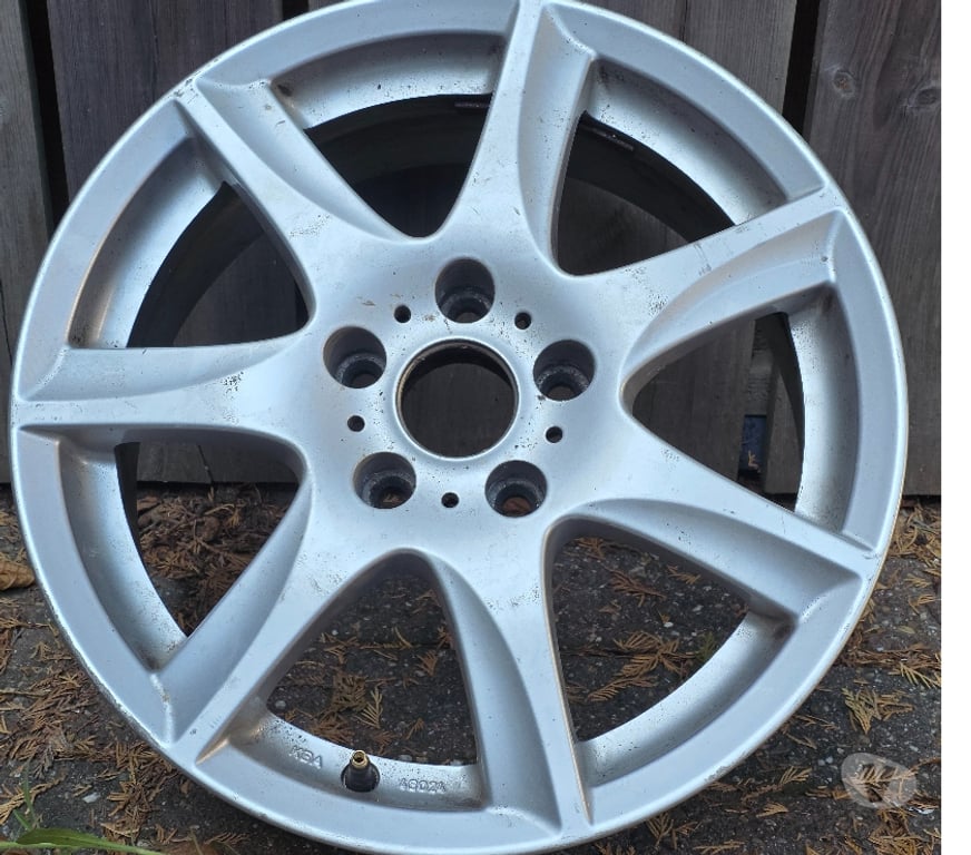 Pièces et services auto Hélécine - Photos Vivastreet 4 jantes Alu 16" 5x110 Alfa 159