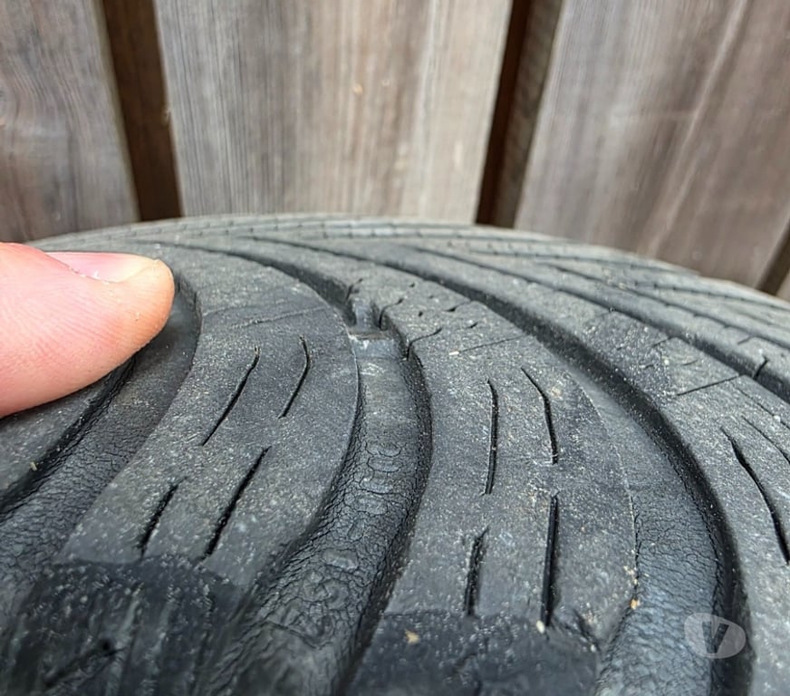 Pièces et services auto Hélécine - Photos Vivastreet 4 Jantes Alu 16" Borbet Speed 5x108 Peugeot