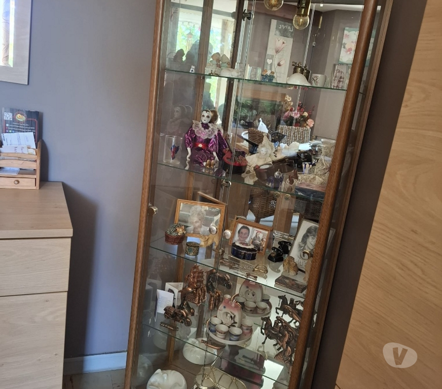 Meubles & Décoration Laeken - Photos Vivastreet A vendre vitrine en carreaux