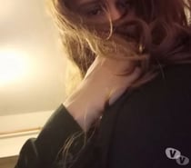 efféminé avec lingerie