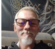 Bi Passif cherche actif bi ou gays .