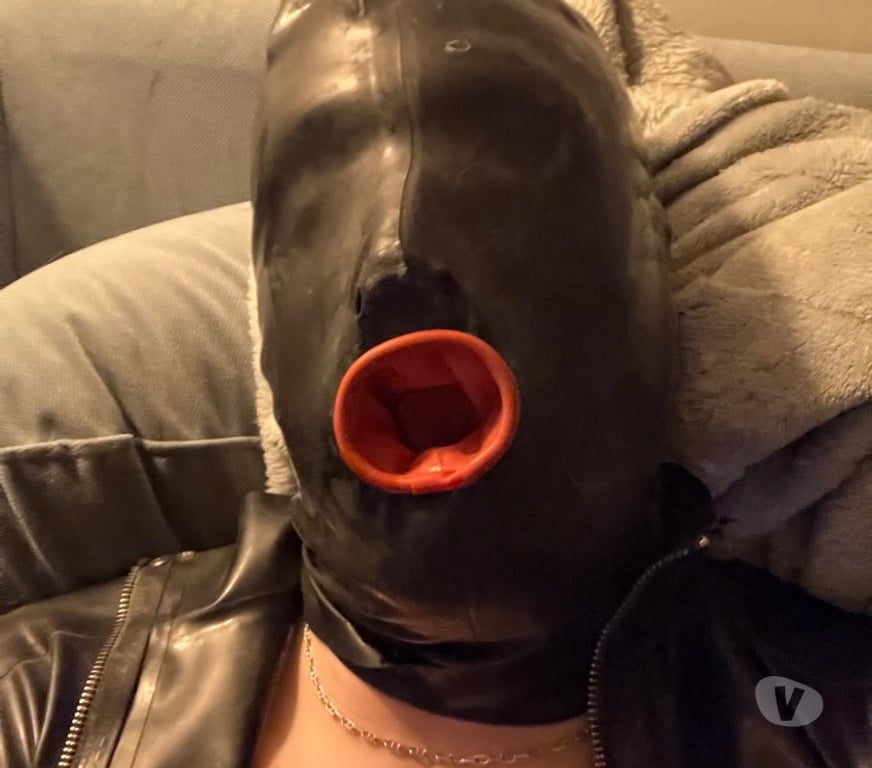 Gay Huy - Photos Vivastreet Latex travesti blowjob