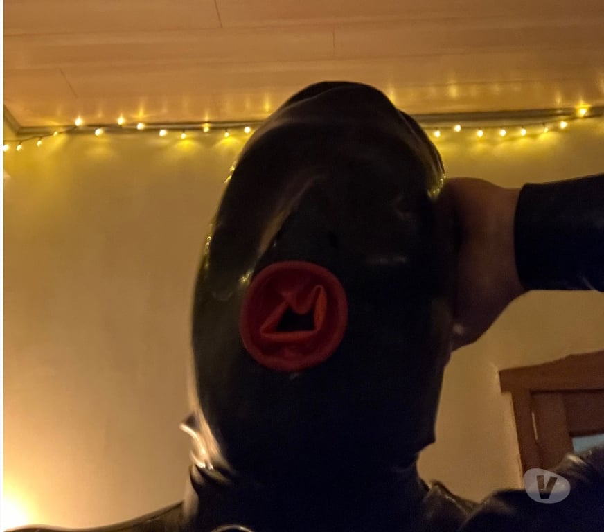 Gay Huy - Photos Vivastreet Latex travesti blowjob