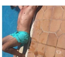 Reçois jeune femme pour massage aux huiles