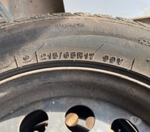 PNEUS HIVER MONTES SUR JANTES EN TOLES POUR SUV CITROËN C5