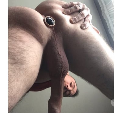 Rencontre gay - Photos Vivastreet Sui me rentre la langue dans mon cul bien écarter