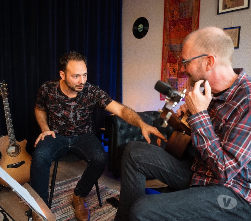 Musique - Théâtre - Danse Saint-Gilles - Photos Vivastreet Cours de guitare acoustique et theorie de la musique