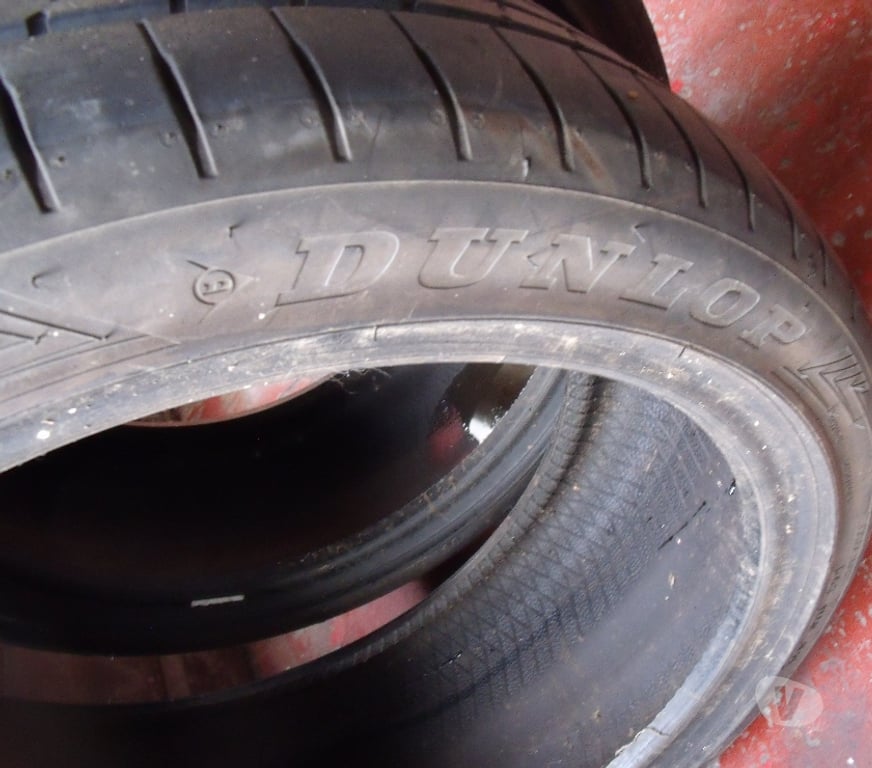 Pièces et services auto Seraing Jemeppe - Photos Vivastreet PNEU DUNLOP SPRT MAX 225 40ZR18 COMME NEUVE