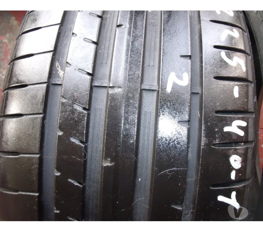 Pièces et services auto Seraing Jemeppe - Photos Vivastreet PNEU DUNLOP SPRT MAX 225 40ZR18 COMME NEUVE