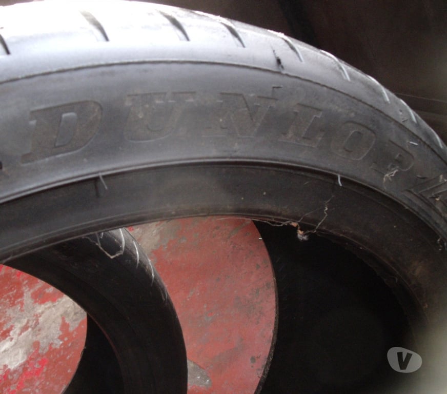 Pièces et services auto Seraing Jemeppe - Photos Vivastreet PNEU DUNLOP SPRT MAX 225 40ZR18 COMME NEUVE