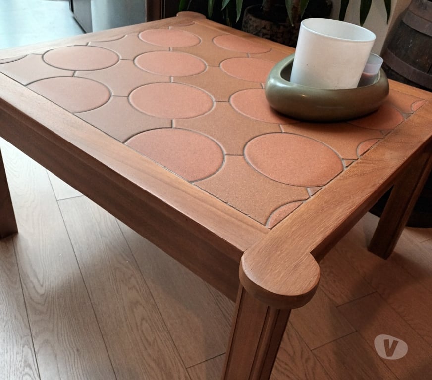 Meubles & Décoration Tournai Tournai-Centrum - Photos Vivastreet Belle table basse vintage en bois et carrelage