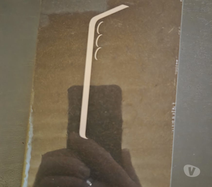 Téléphonie Arville - Photos Vivastreet samsung s25 et galaxy watch8 neuf et emballe a vendre