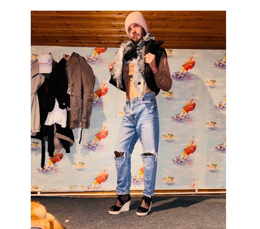 Gay Charleroi Charleroi-Centrum - Photos Vivastreet Travesti chaud comme la braise