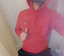 Yassine cher personne en lingerie