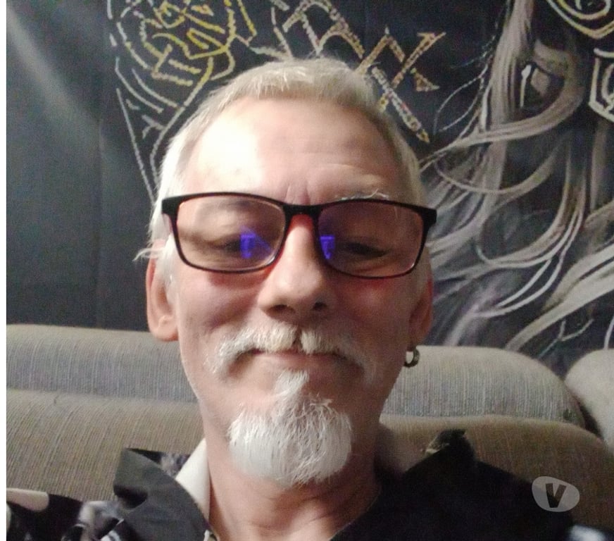 Gay Laeken - Photos Vivastreet Bi passif cherche un actif .