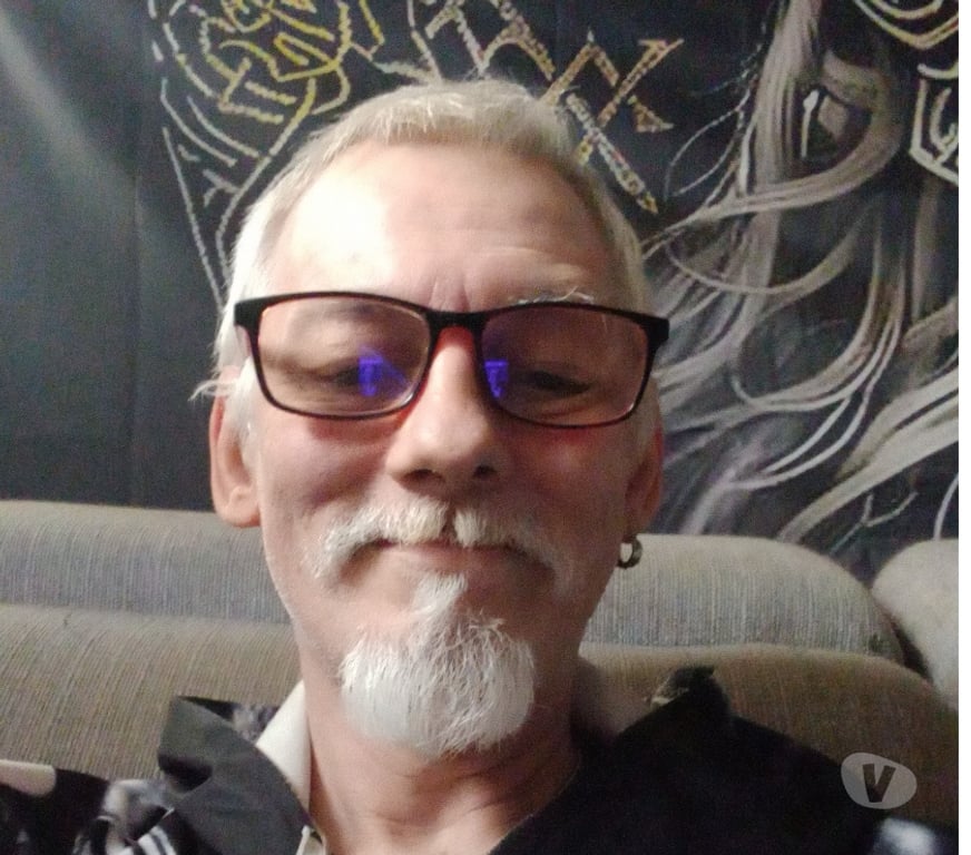 Gay Laeken - Photos Vivastreet Bi passif cherche actif .