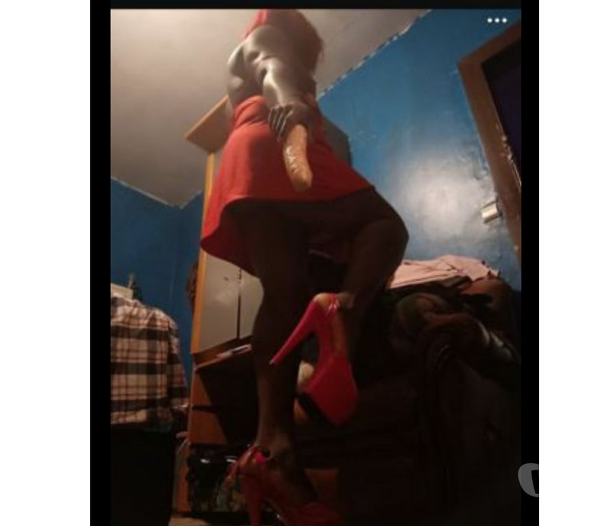 Gay Liège Liège-Centrum - Photos Vivastreet Trasv passif efféminé affamé de grosse bite bien monté