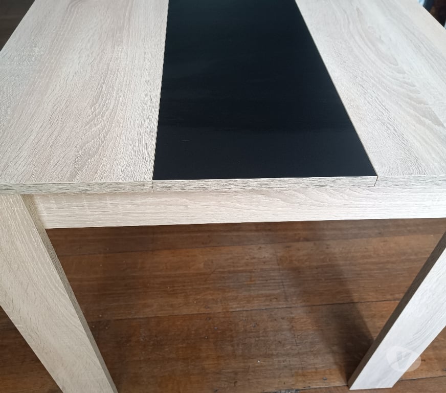 Meubles & Décoration Bassenge - Photos Vivastreet Table de salle à manger