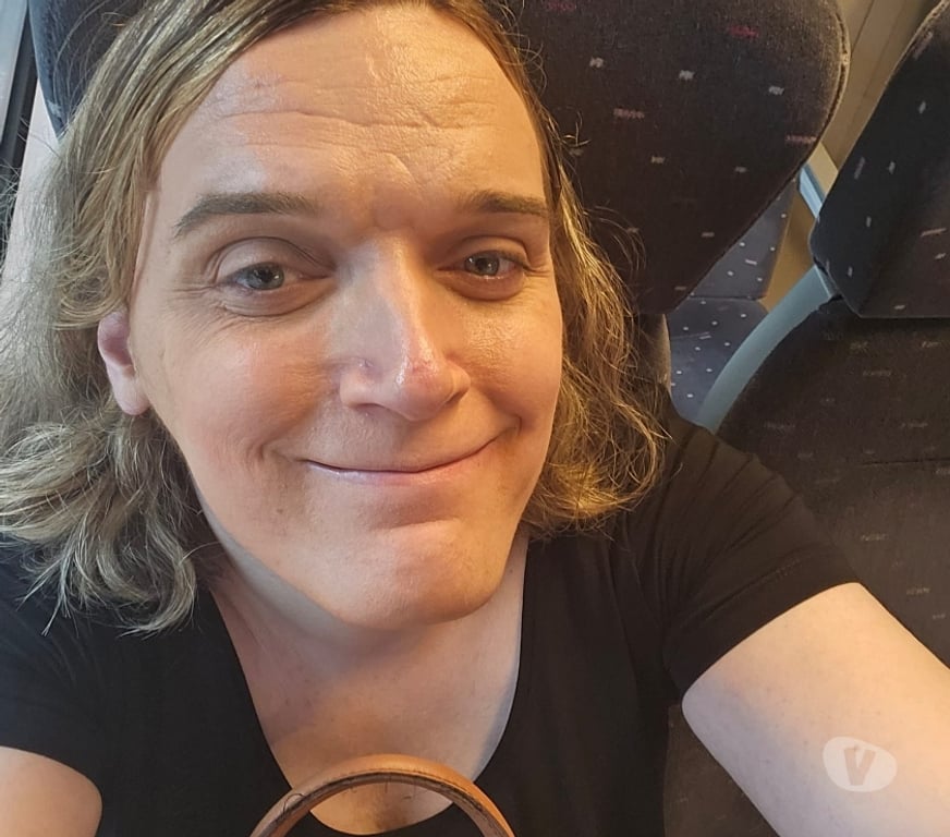 Gay Bruxelles (Brussels) Bruxelles-Centrum - Photos Vivastreet Recherche policier pompier ambulancier militaire