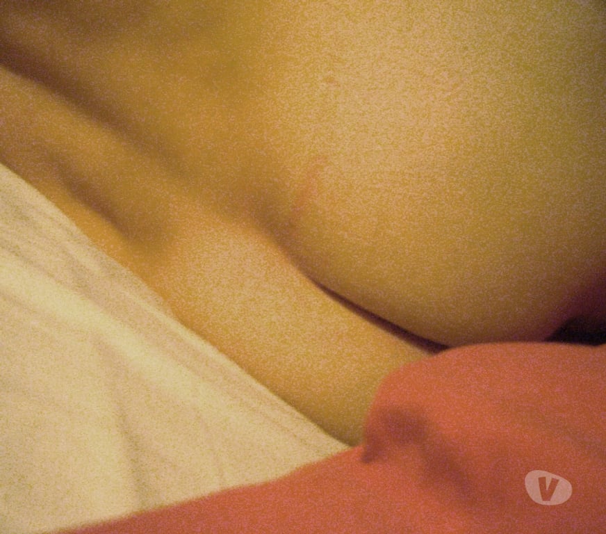 Gay Tournai Tournai-Centrum - Photos Vivastreet Nu sur ton lit, slip baissé, que me ferais-tu?