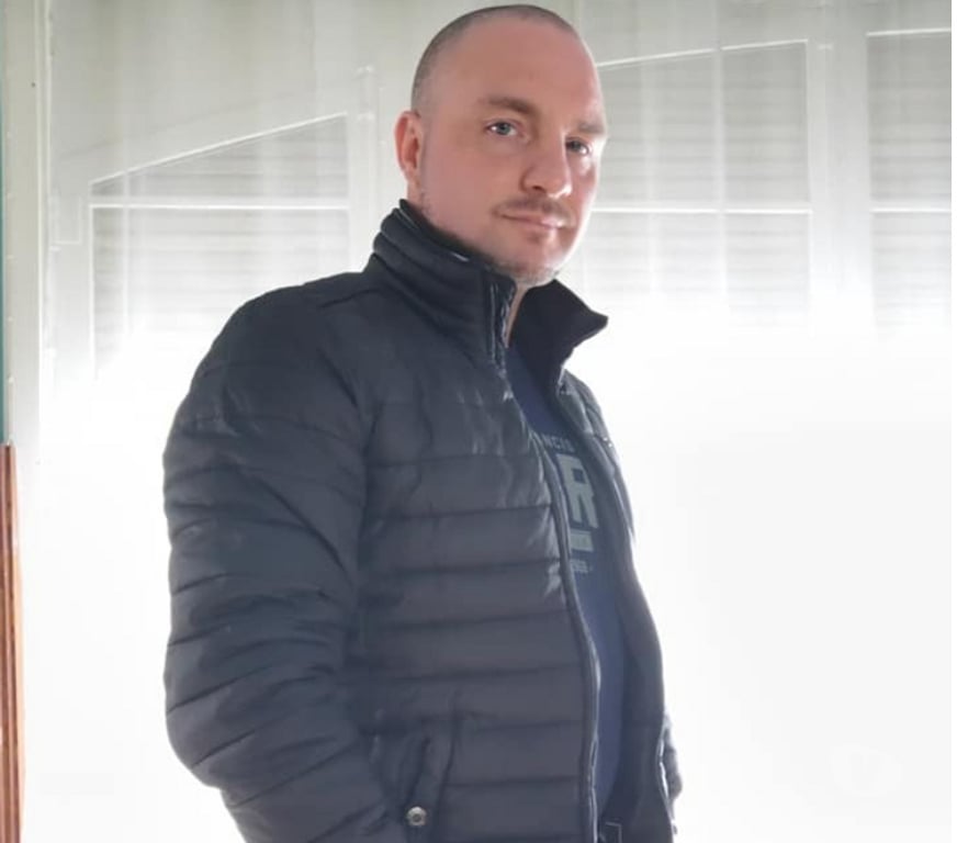 Hommes > Femmes Liège Liège-Centrum - Photos Vivastreet Charmant sportif recherche un dialogue et plus si affinités