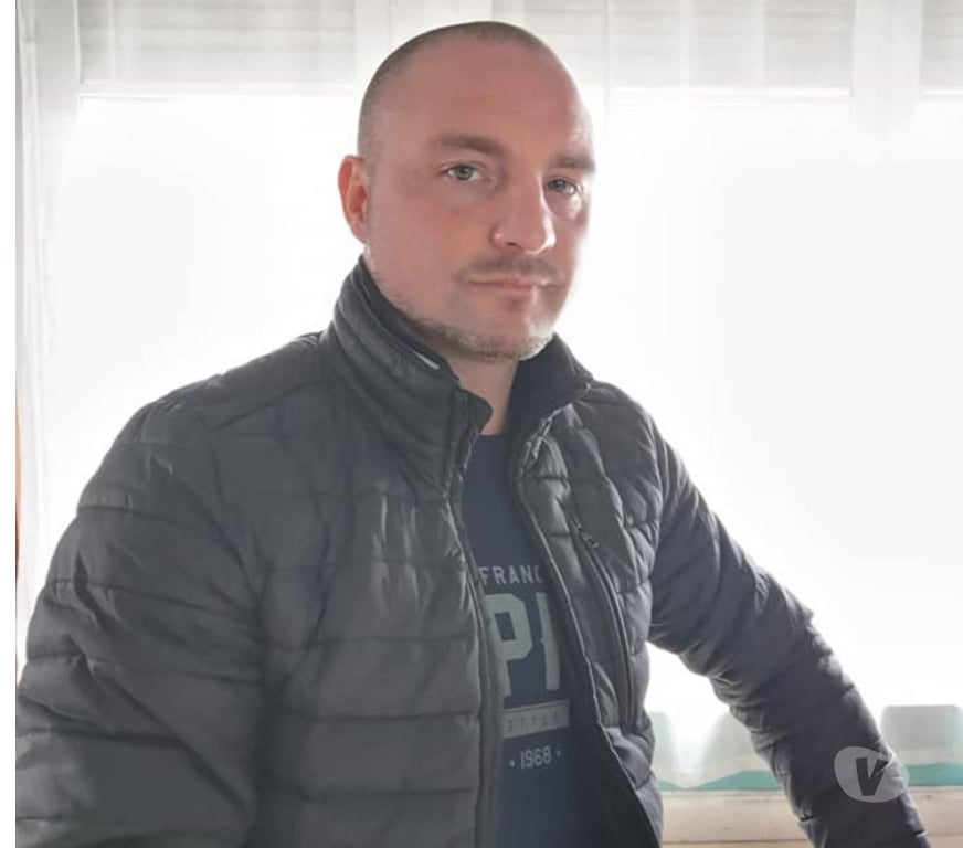 Hommes > Femmes Liège Liège-Centrum - Photos Vivastreet Charmant sportif recherche un dialogue et plus si affinités