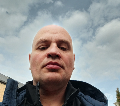 Hommes > Femmes - Photos Vivastreet David sportif je recherche une relation sérieuse