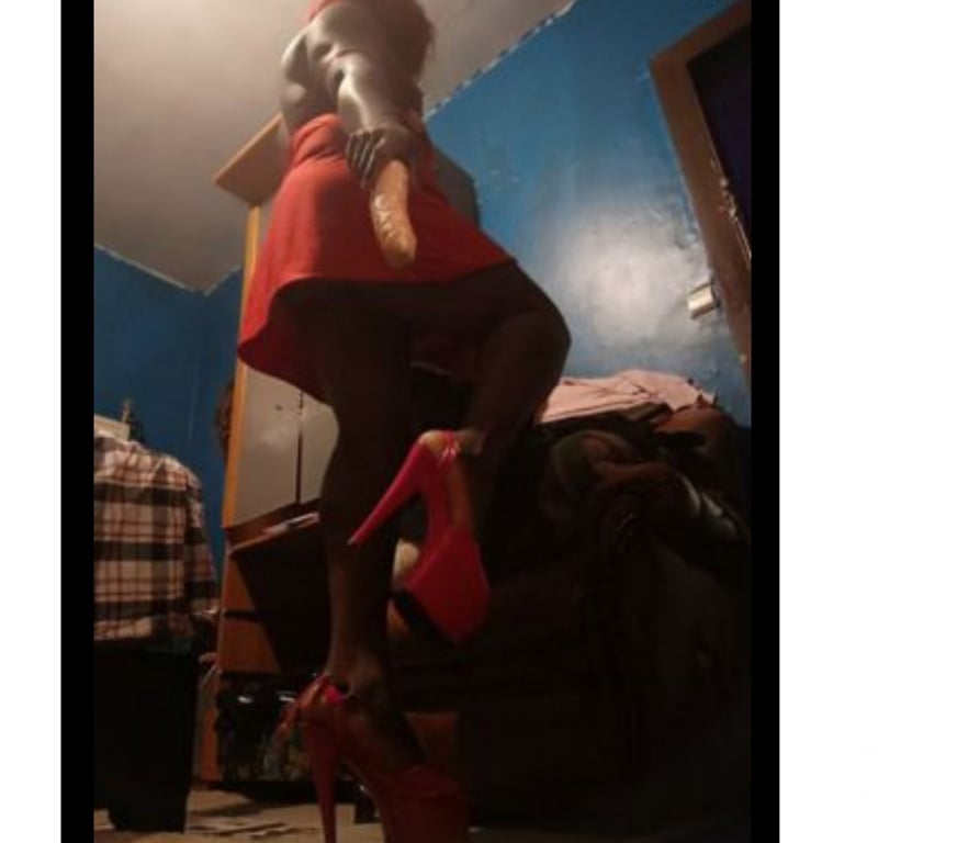 Gay Liège Liège-Centrum - Photos Vivastreet Trasv efféminé passif en manque de grosse bite bien monté