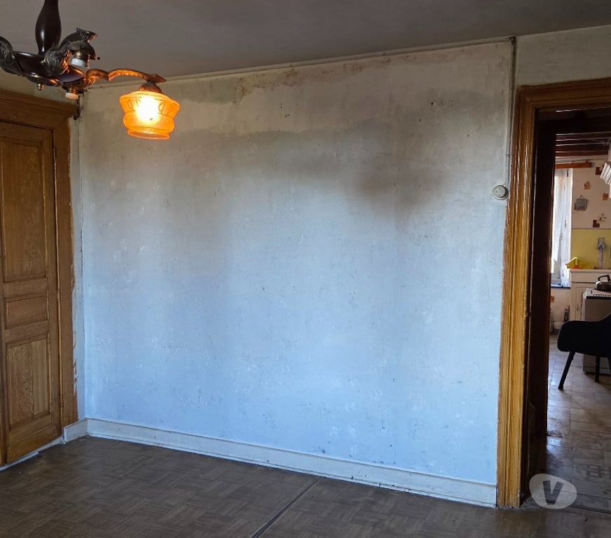 Annonce maison Paliseul Fays-les-Veneurs - Photos Vivastreet FAYS-LES-VENEURS : Maison en pierre, grange, jardin, 3a40ca.