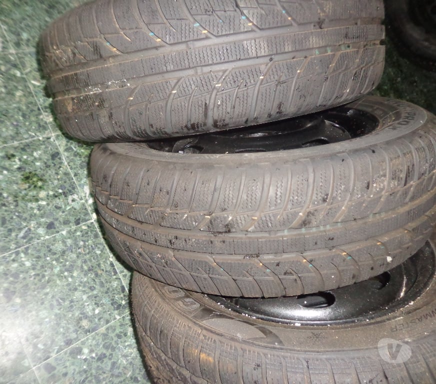 Pièces et services auto Sprimont Sprimont-Centrum - Photos Vivastreet 4 Roues acier montée pneus neuf neige Toyo 185 60 R 14